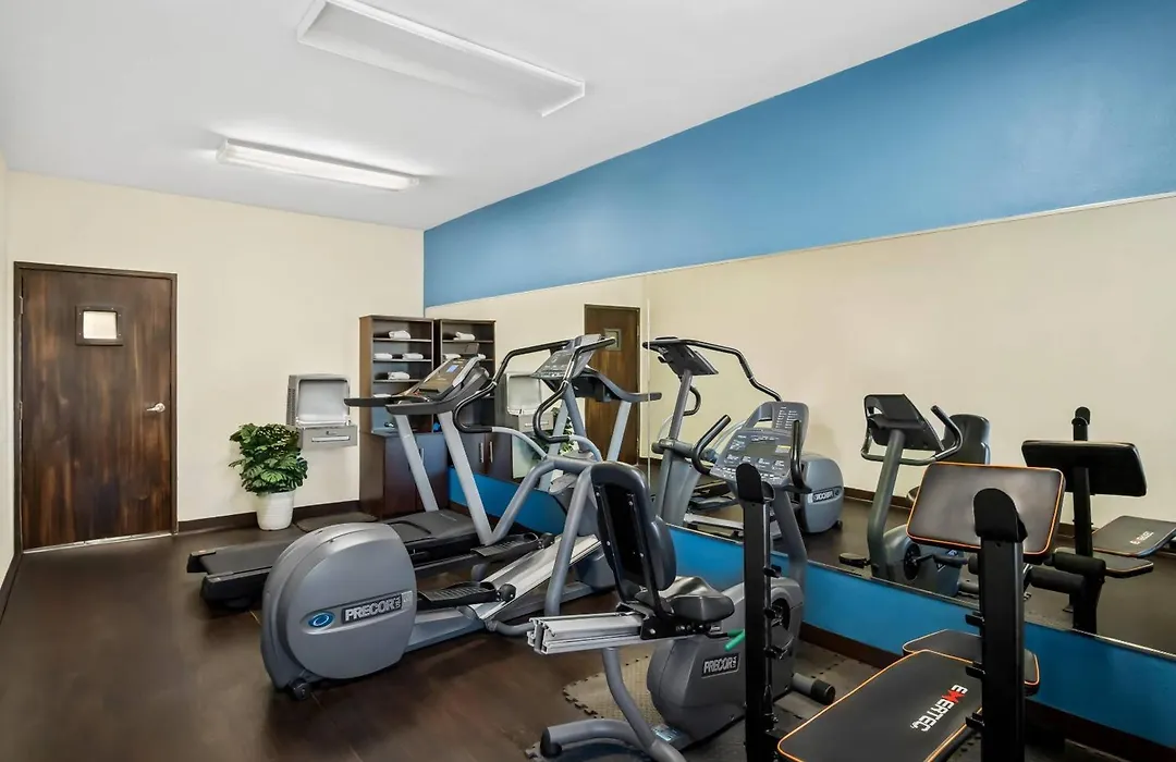 Quality Suites Irving-Las Colinas-1