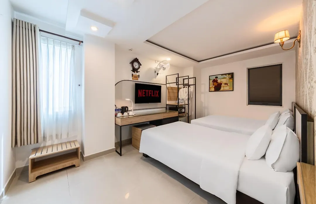 A25 Premium Hotel - 29 Bui Thi Xuan-1