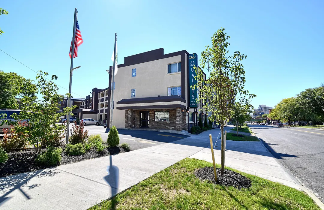 Clarion Pointe Syracuse Downtown-1