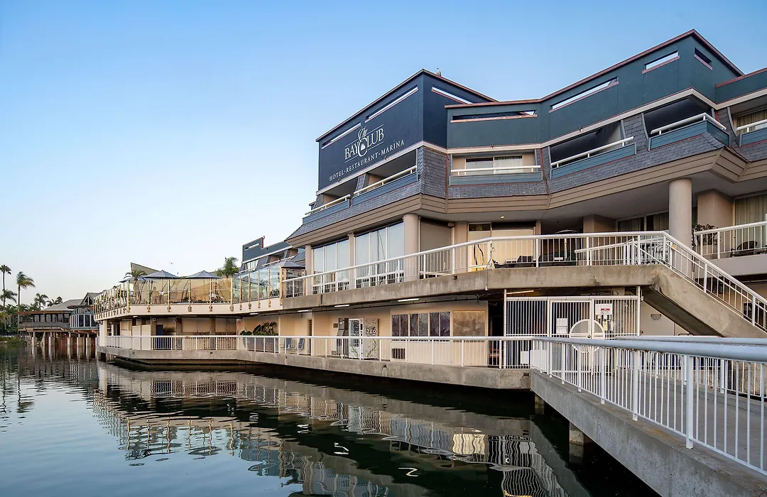 Bay Club Hotel And Marina-1