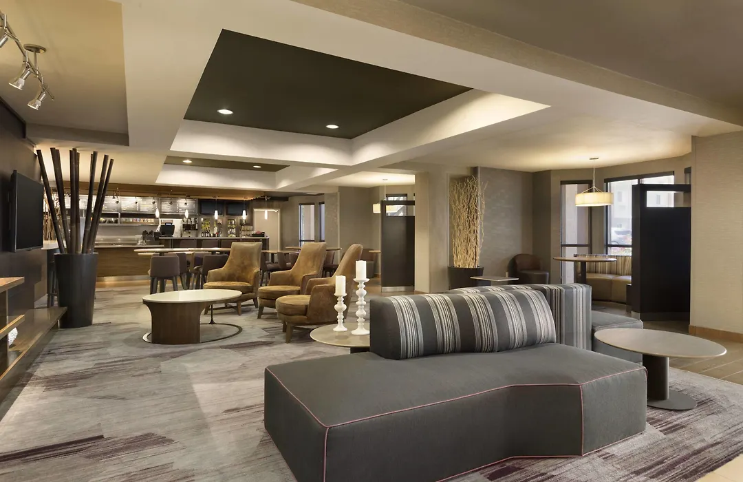 Courtyard By Marriott Bloomington Normal-1