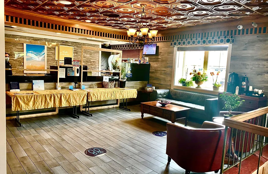 Days Inn By Wyndham Pensacola - Historic Downtown-1