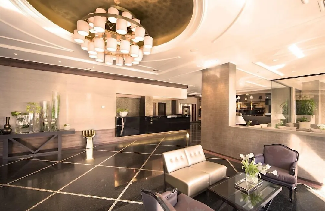 Hotel Real Parque-1
