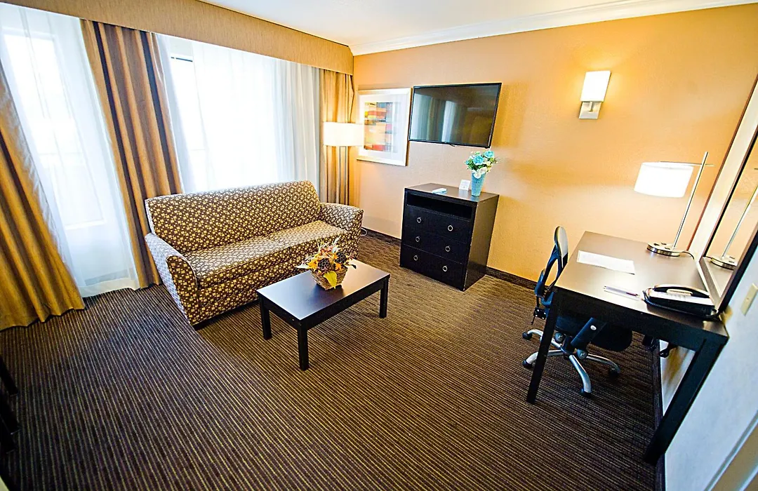 Hotel D'Lins Ontario Airport-1