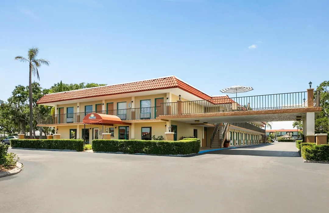 Days Inn By Wyndham Clearwater/Central-1