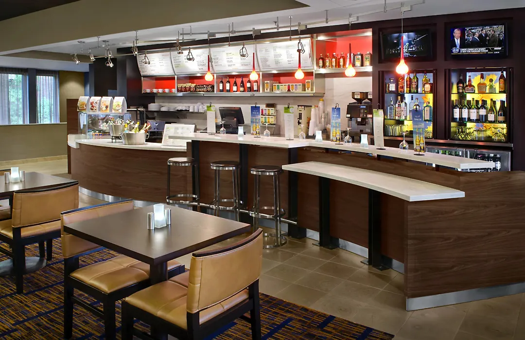 Courtyard By Marriott Hartford Windsor Airport-1