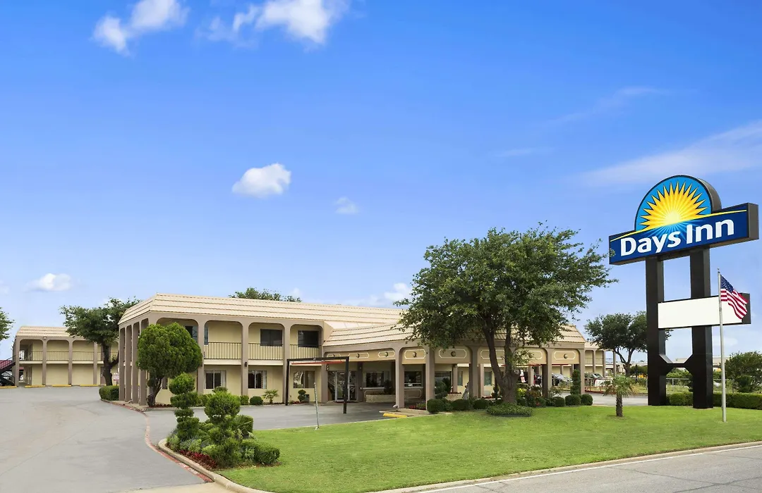 Days Inn By Wyndham Dallas Irving-1