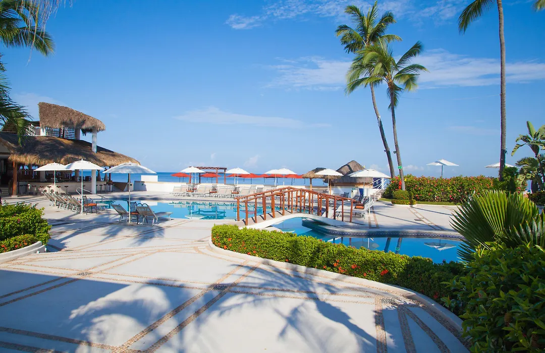 Buenaventura Grand Hotel & Great Moments-1
