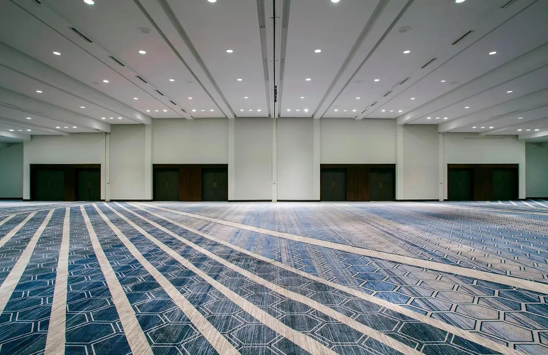 Sheraton Norfolk Waterside Hotel-1
