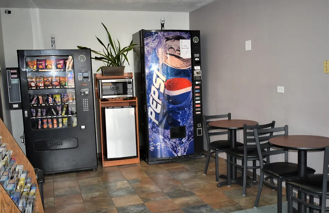 Travelodge By Wyndham Albuquerque East-1