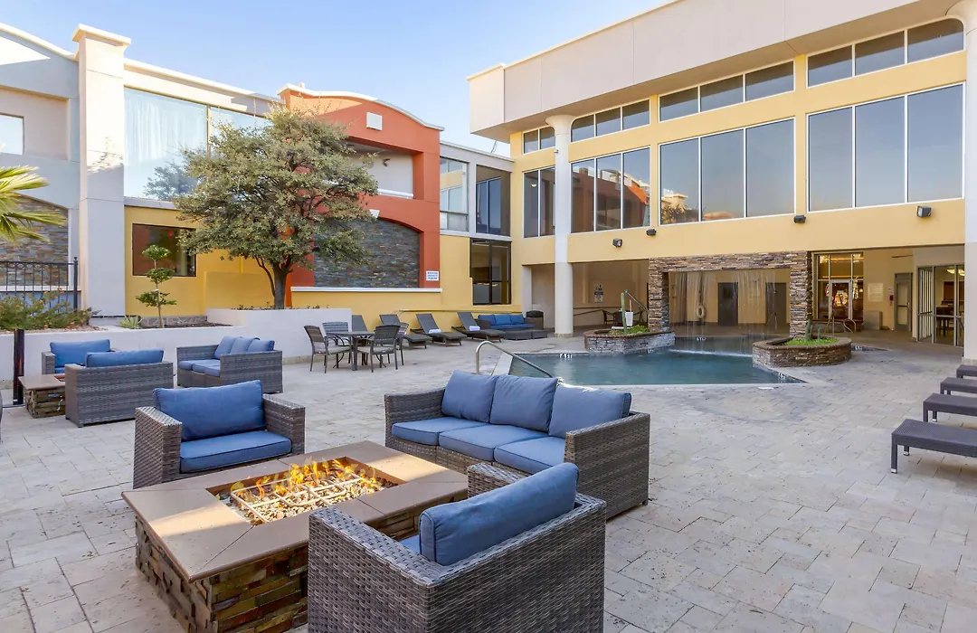 Best Western Plus El Paso Airport Hotel & Conference Center-1