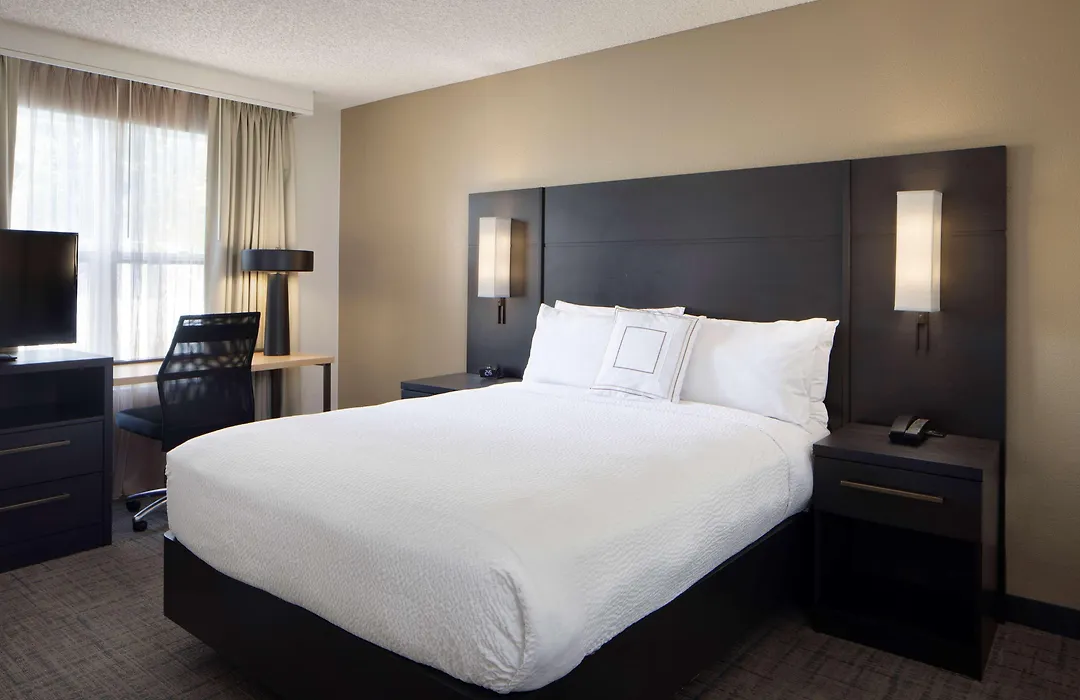 Sonesta Es Suites Fresno-1