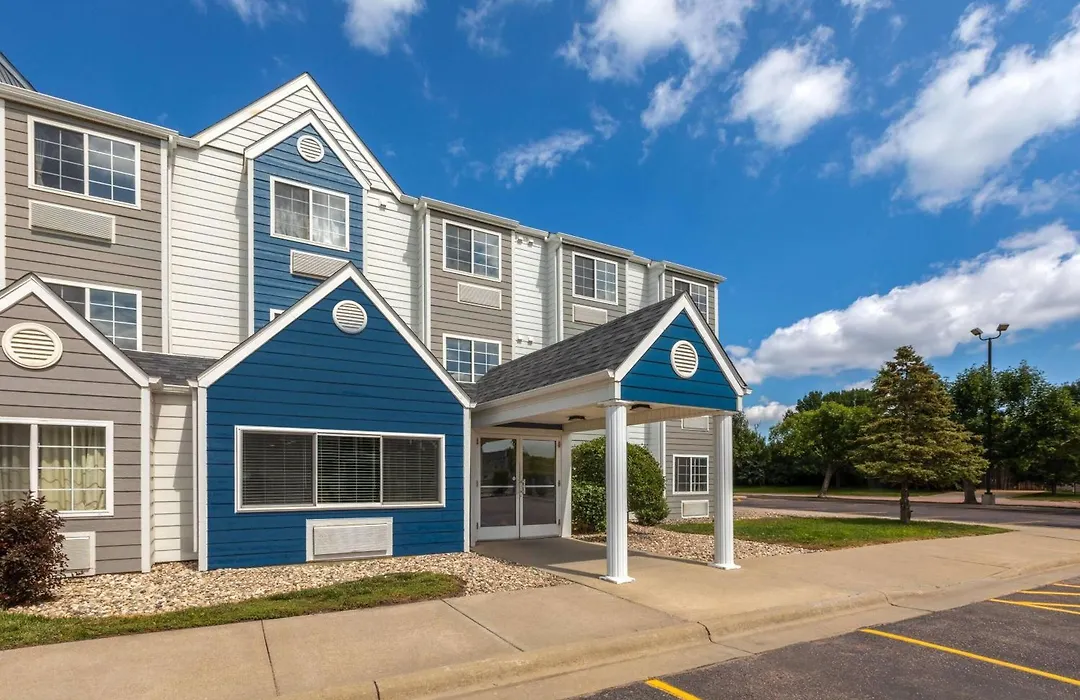 Microtel Inn & Suites By Wyndham Sioux Falls-1