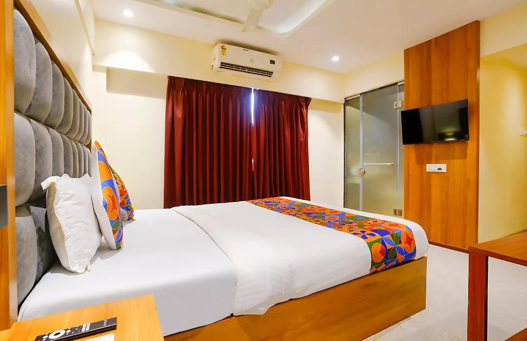 Fabhotel Ratna Mahal-1