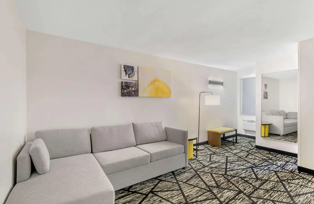 Comfort Inn Kansas City Midtown-1
