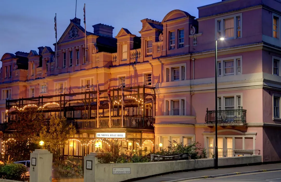 Norfolk Royale Hotel-1
