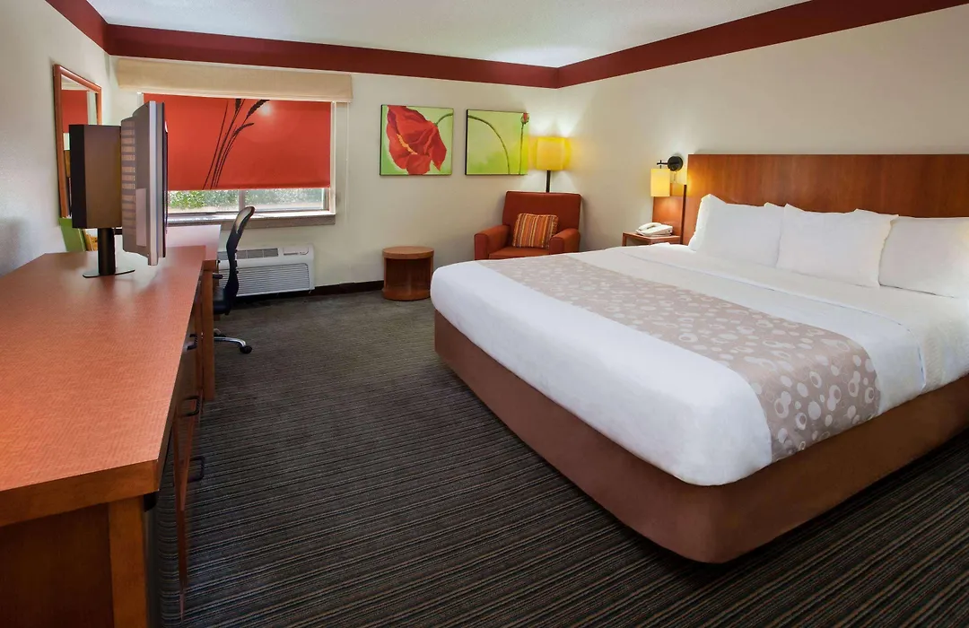 Travelodge By Wyndham Columbus State University-1