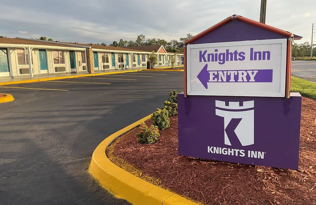 Knights Inn Punta Gorda-1