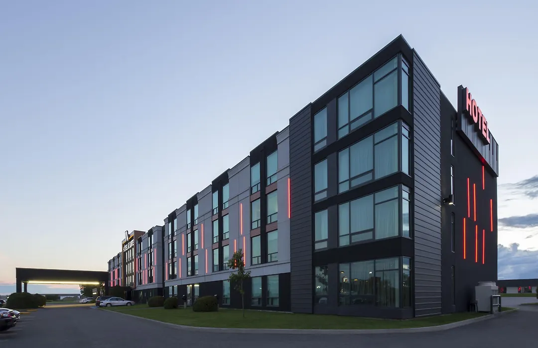 Hotel & Suites Normandin Quebec-1