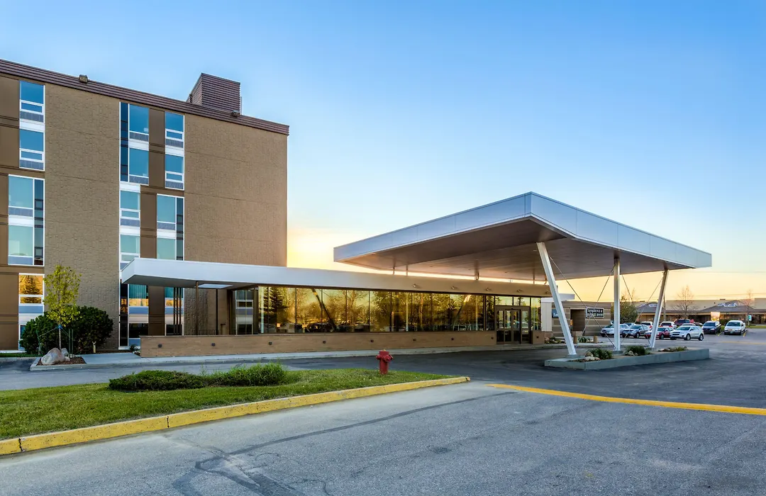 Heritage Inn Hotel & Convention Centre - Saskatoon-1