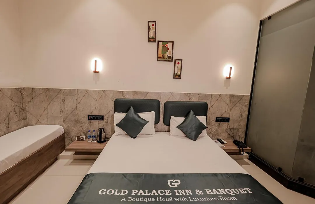 Hotel Gold Palace Inn-1