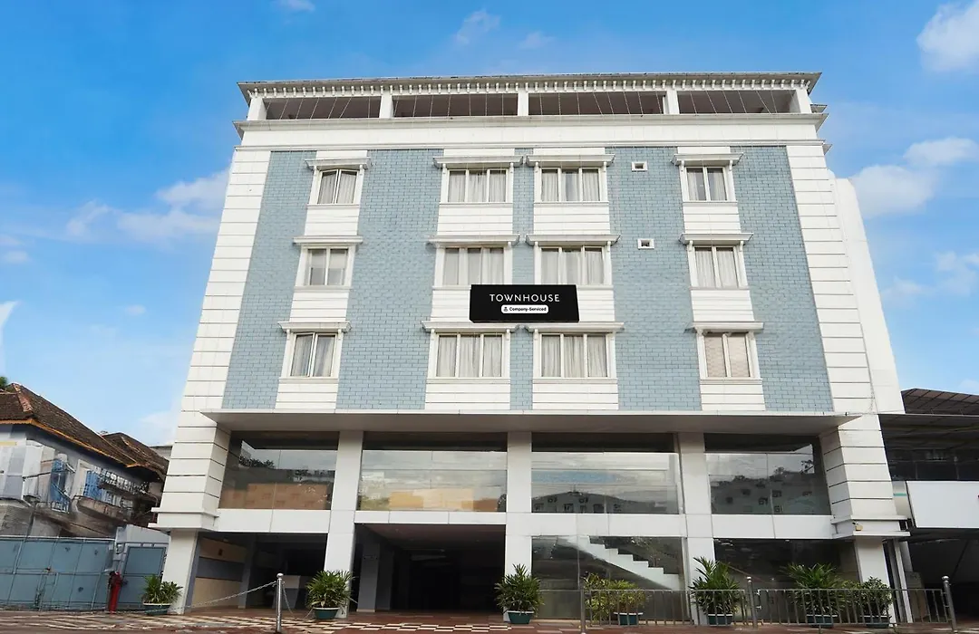 Townhouse Mg Road Trivandrum Formerly Nandanam Park-1