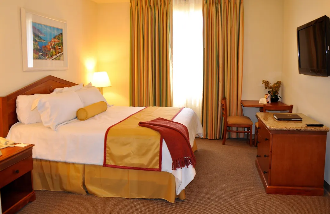 Club De Soleil All-Suite Resort-1