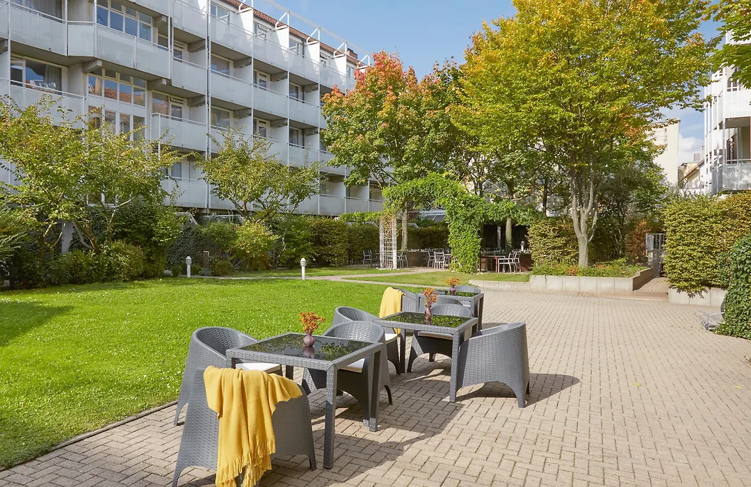 Living Hotel Nuernberg-1