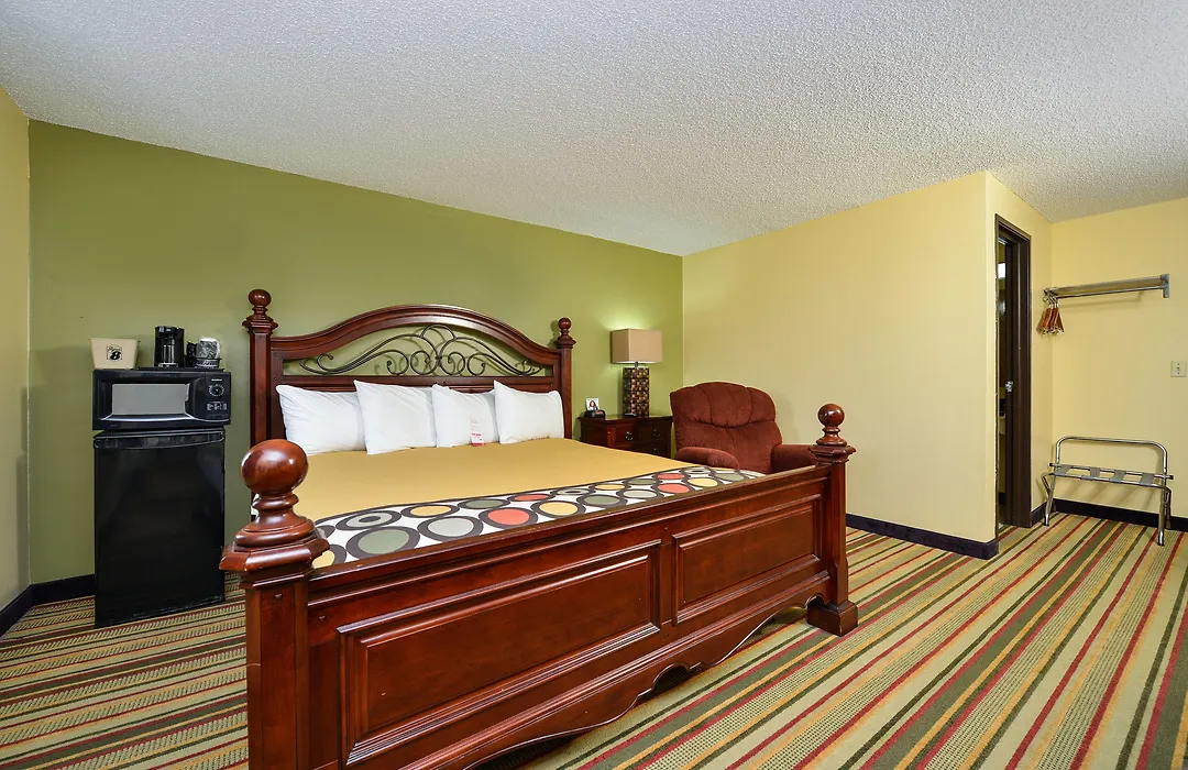 Super 8 By Wyndham Minot Airport-1