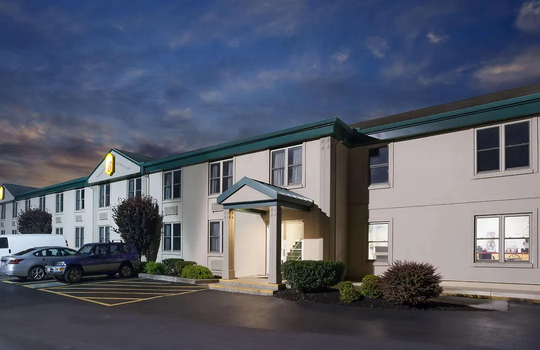 Super 8 By Wyndham Harrisburg Hershey West-1