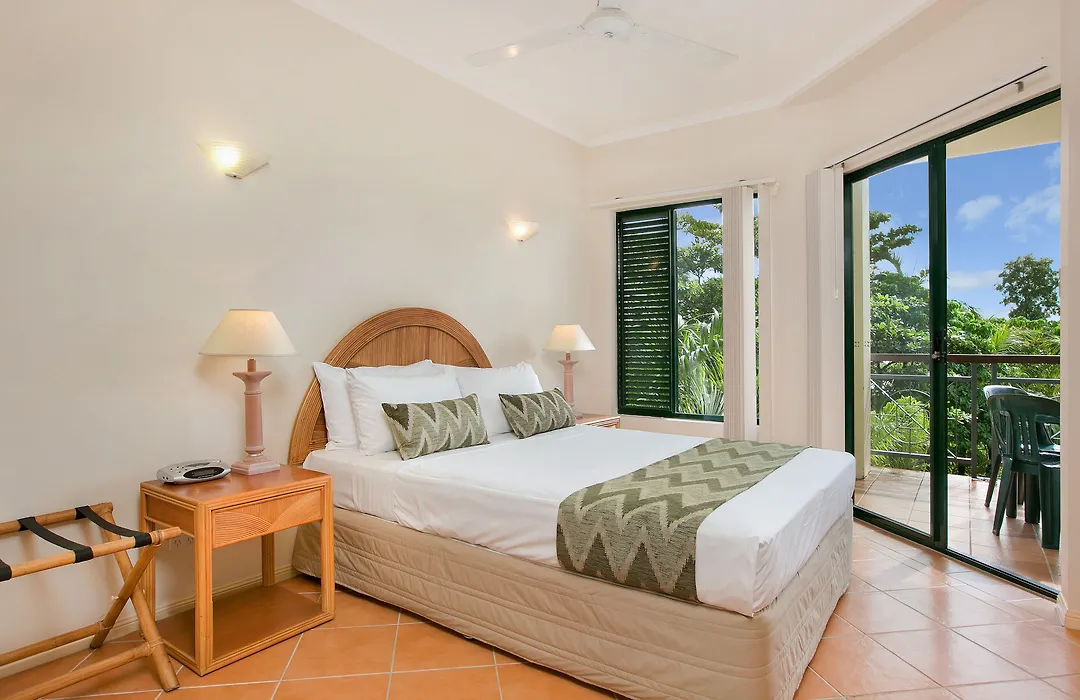 Tropic Towers Apartments-1