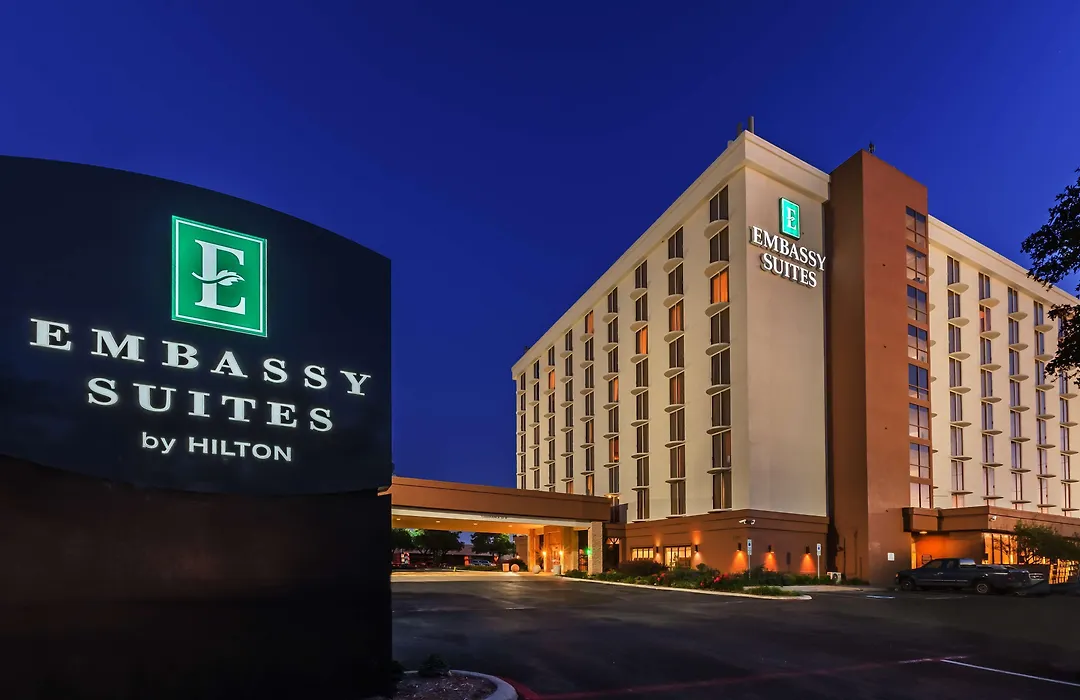 Embassy Suites By Hilton Dallas Market Center-1