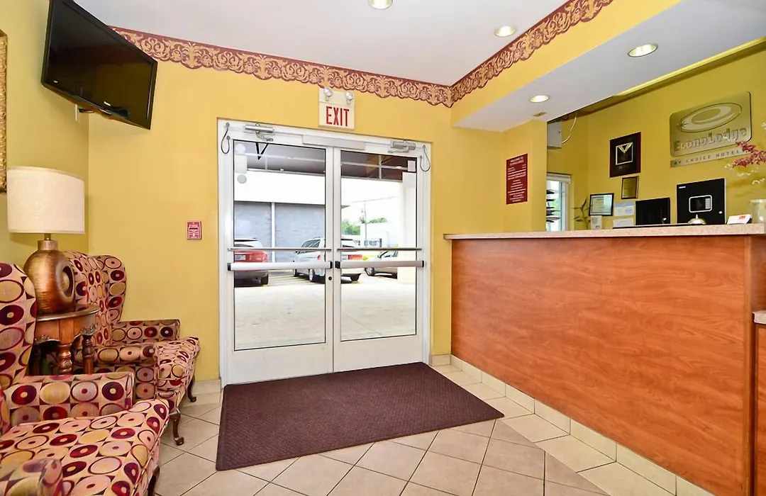 Econo Lodge Louisville Airport-1