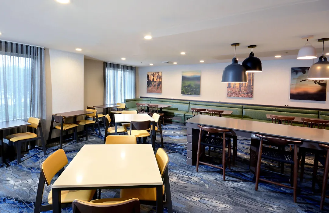 Fairfield Inn Greensboro Airport-1