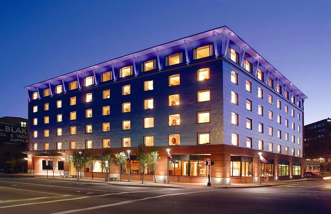 Hilton Garden Inn Portland Downtown Waterfront-1