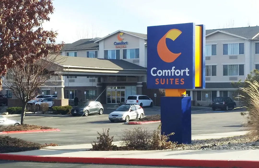 Comfort Suites Airport-1
