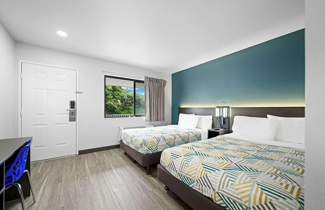 Vagabond Inn Monterey, Ca-1