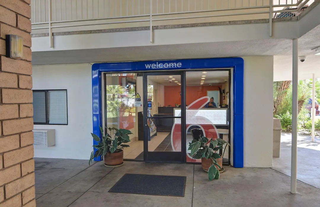 Motel 6-Palm Springs, Ca - East - Palm Canyon-1