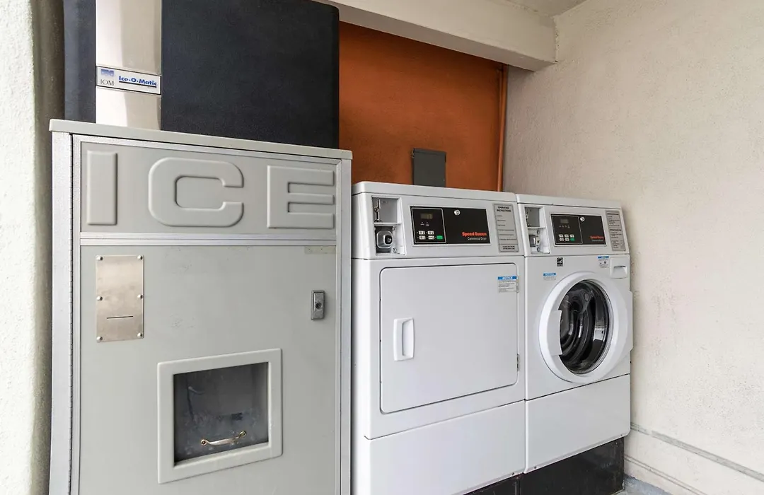 Motel 6-Long Beach, Ca - International City-1