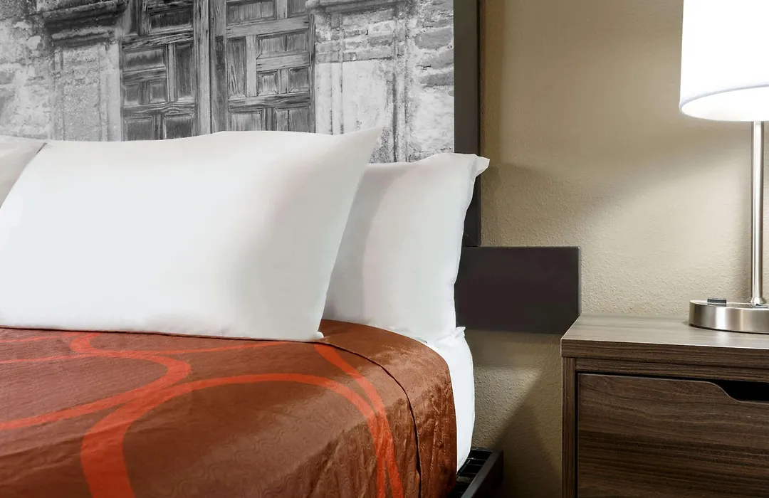Super 8 By Wyndham San Antonio Airport North-1