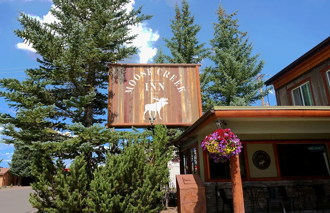 Moose Creek Inn-1