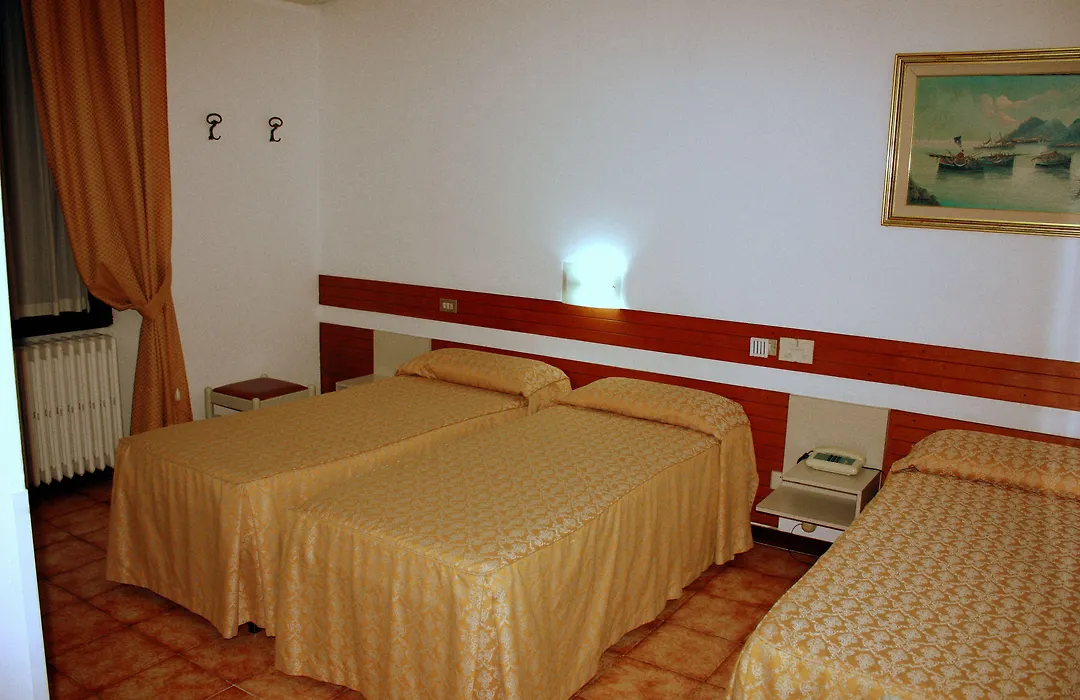 Piccolo Hotel-1