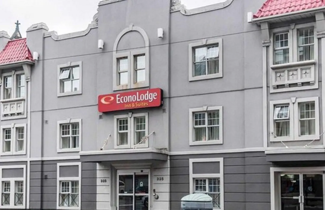 Econo Lodge Inn & Suites Downtown-1