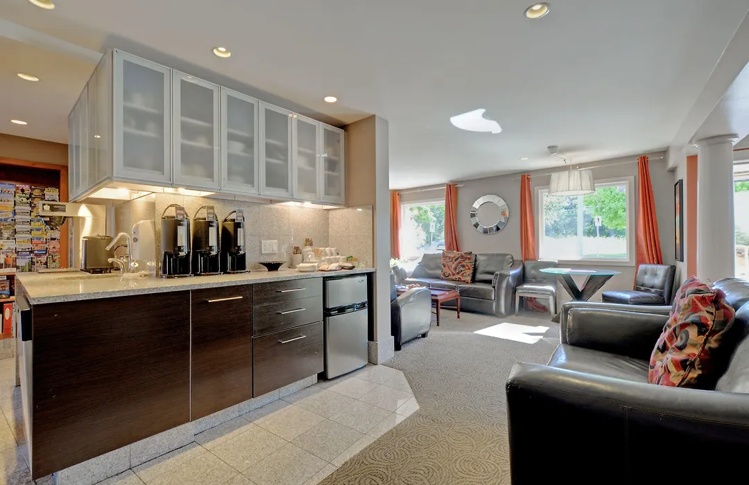 Helm'S Inn-1