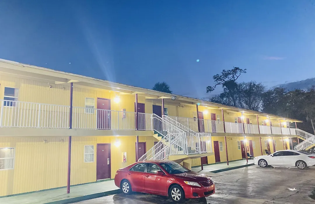 Royal Inn-1