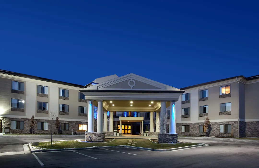 Holiday Inn Express Airport East By Ihg-1