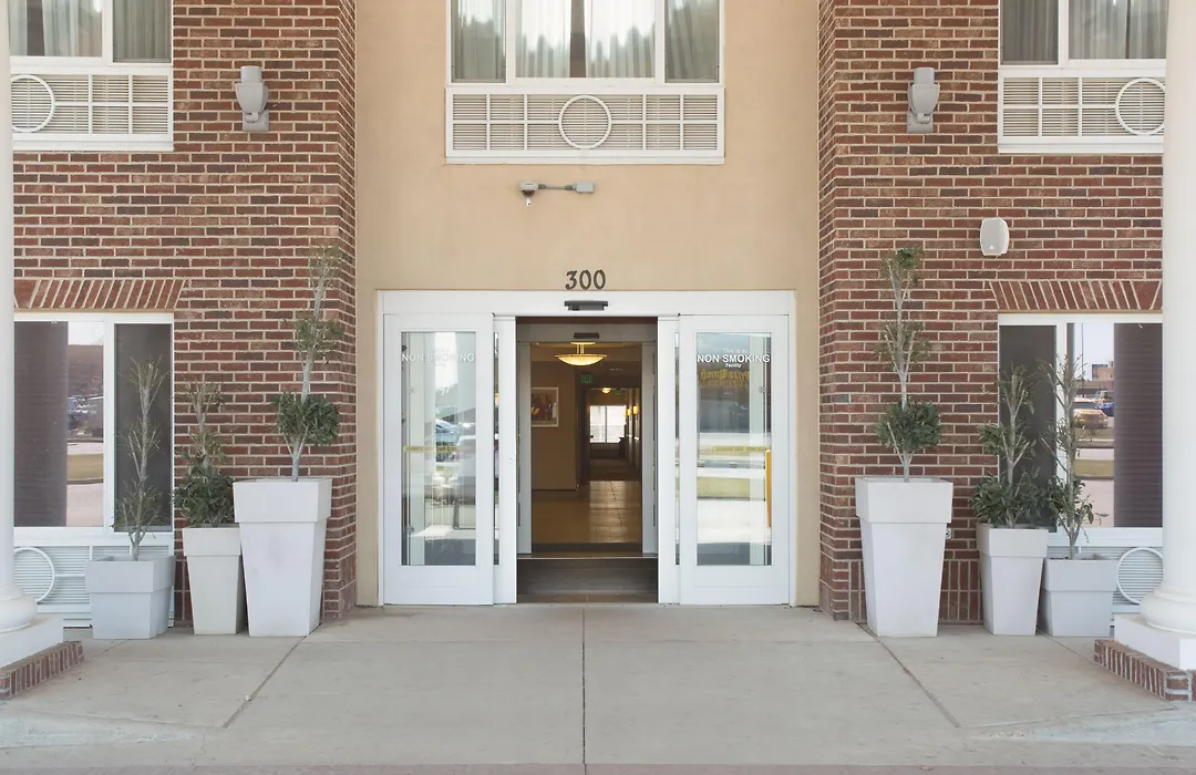 Holiday Inn Express & Suites Minot By Ihg-1