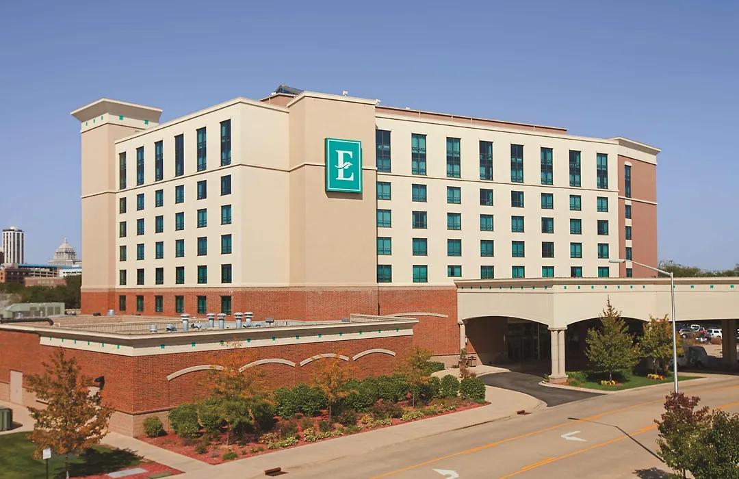 Embassy Suites East Peoria Hotel And Riverfront Conference Center-1