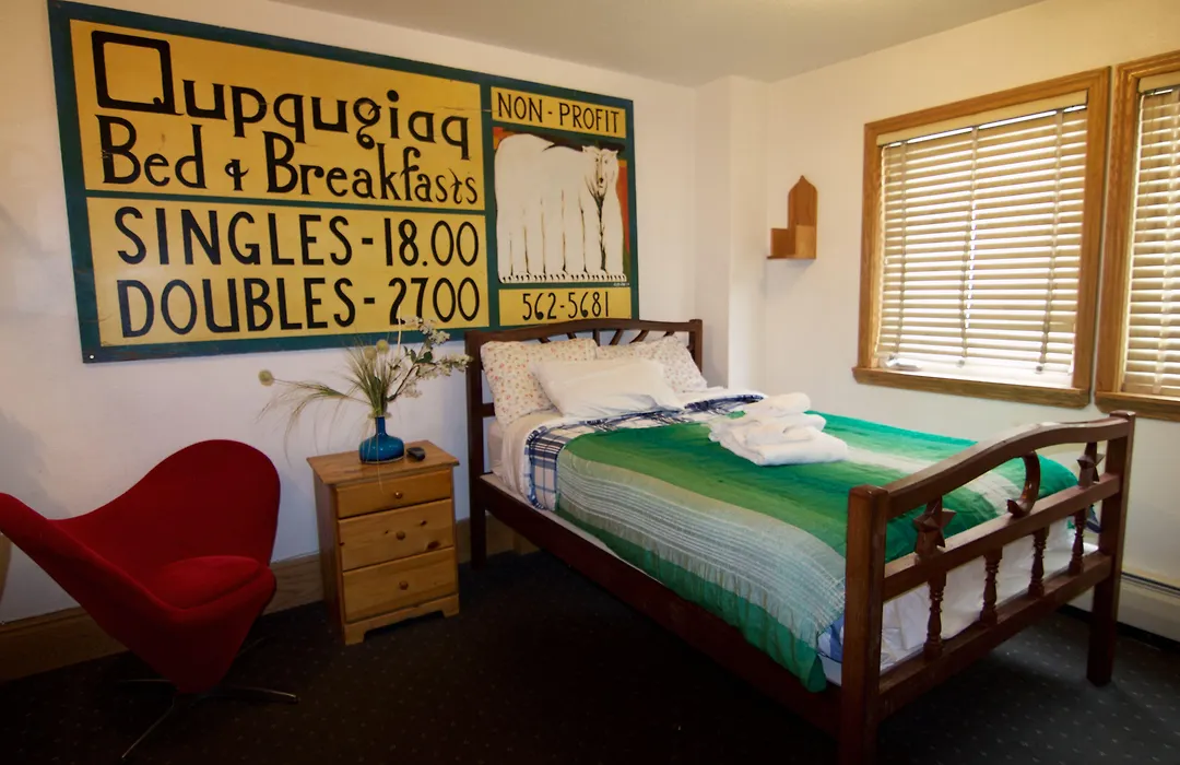 Qupqugiaq Inn-1