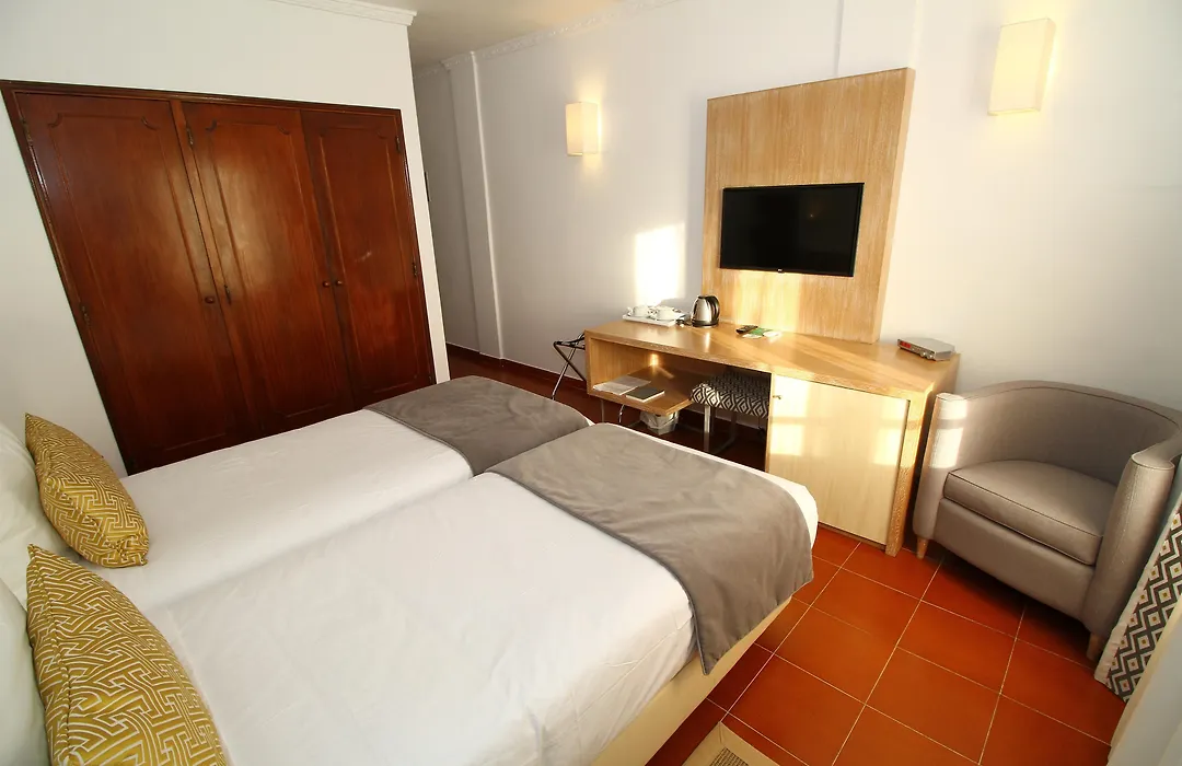 Best Western Hotel Dom Bernardo-1